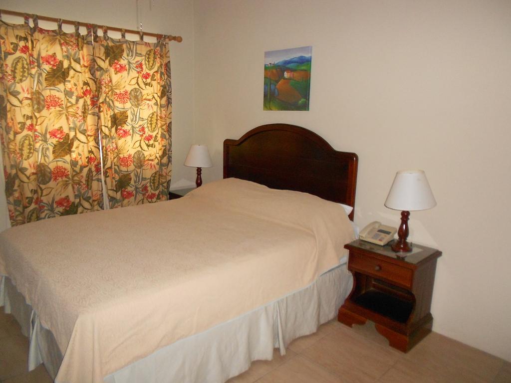 Pipers Cove Resort Runaway Bay Phòng bức ảnh
